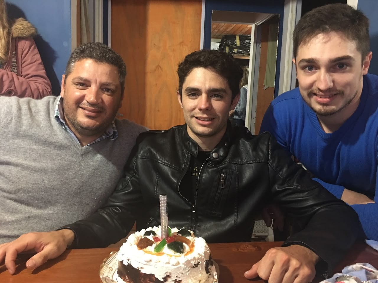 Tres hermanos argentinos creadores de vetfield.pro